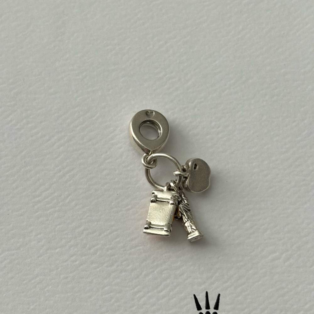 PANDORA - Symbols of New York City Dangle Charm - Picture 2 of 3